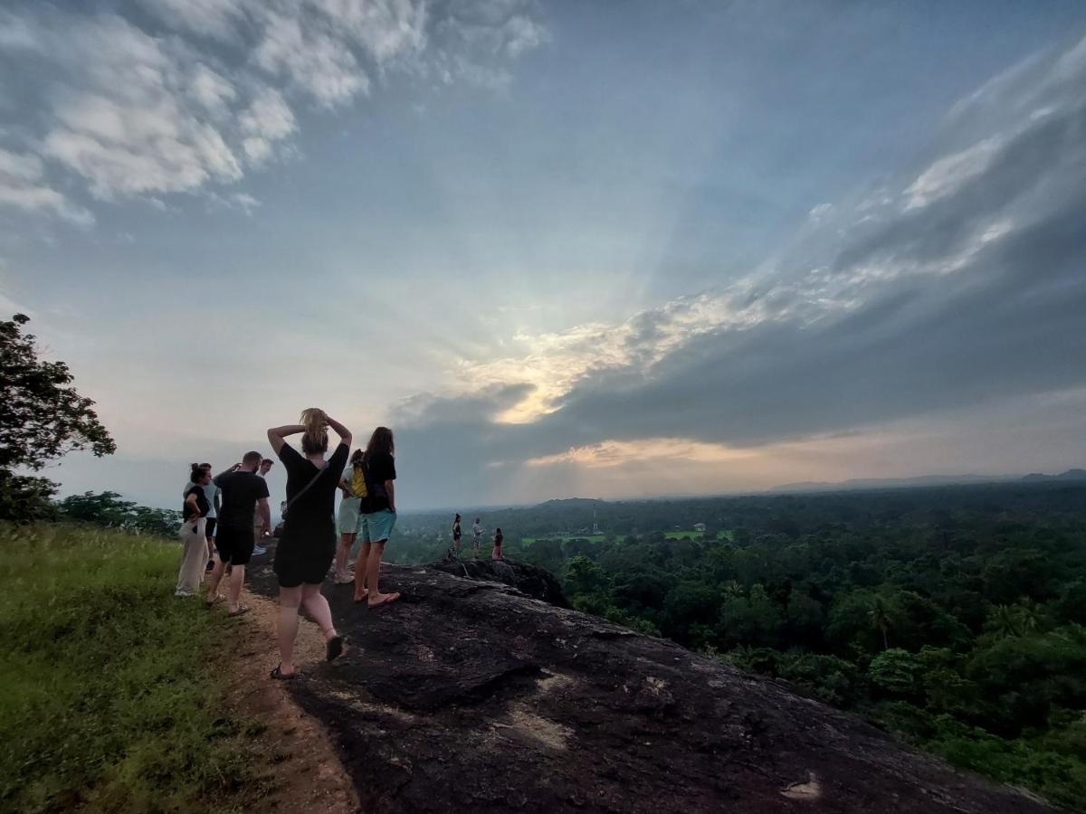Kingfisher Resort Sigiriya Exterior photo