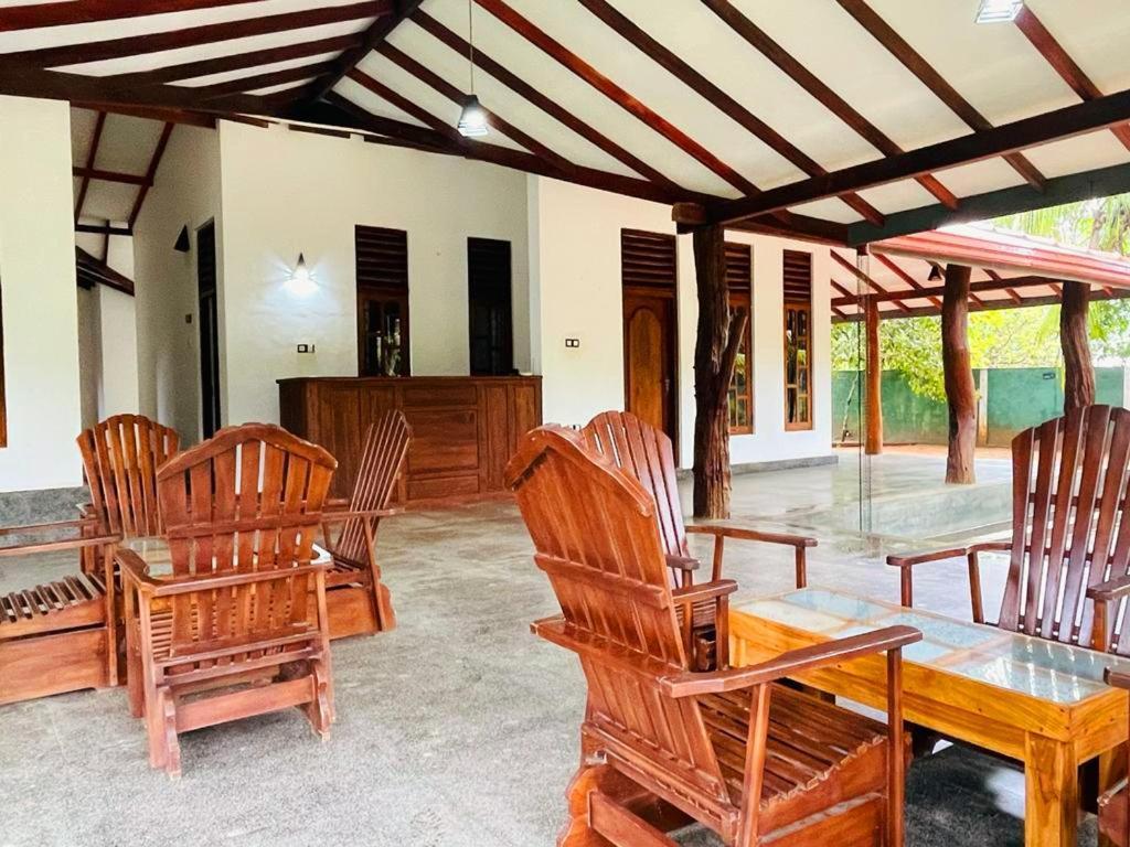 Kingfisher Resort Sigiriya Exterior photo